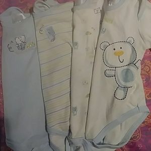 *SOLD*🌸3/$10🌸 Baby boy 3/6mos onesies bundle